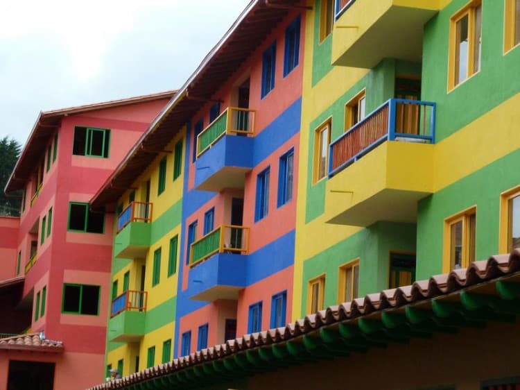 Appartements colorés, Guatapé, Colombie