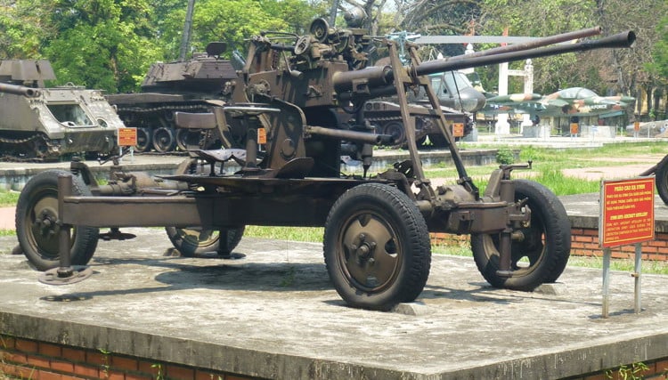 Pièce d'artillerie américaine Hué, Vietnam