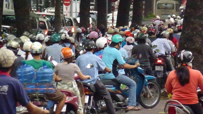 Entassement de clyclomoteur à Hô-Chi-Minh Ville, Vietnam